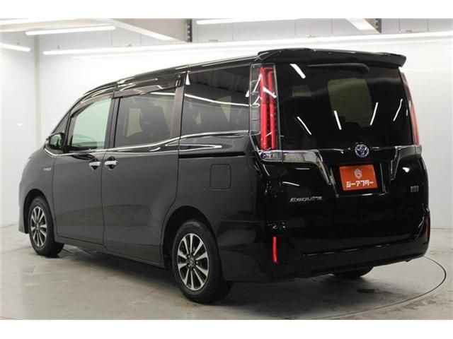 TOYOTA ESQUIRE HYBRID 2017 Image 31