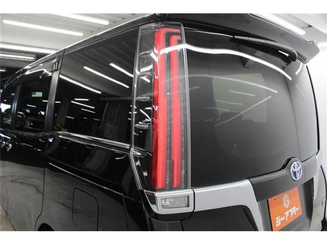 TOYOTA ESQUIRE HYBRID 2017 Image 31