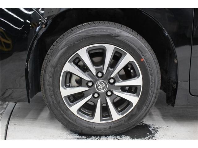 TOYOTA ESQUIRE HYBRID 2017 Image 31