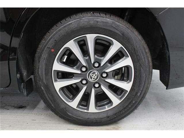 TOYOTA ESQUIRE HYBRID 2017 Image 31