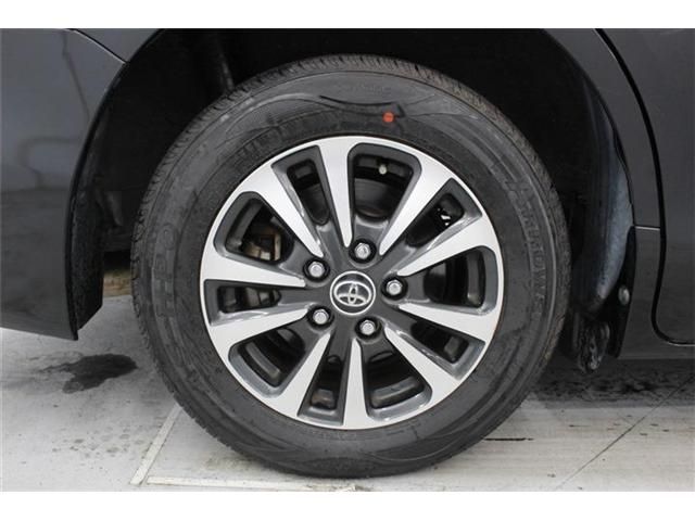 TOYOTA ESQUIRE HYBRID 2017 Image 31