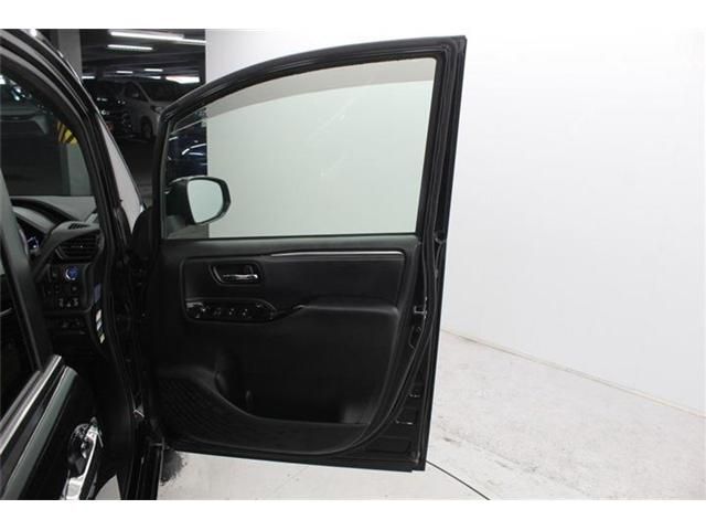 TOYOTA ESQUIRE HYBRID 2017 Image 31