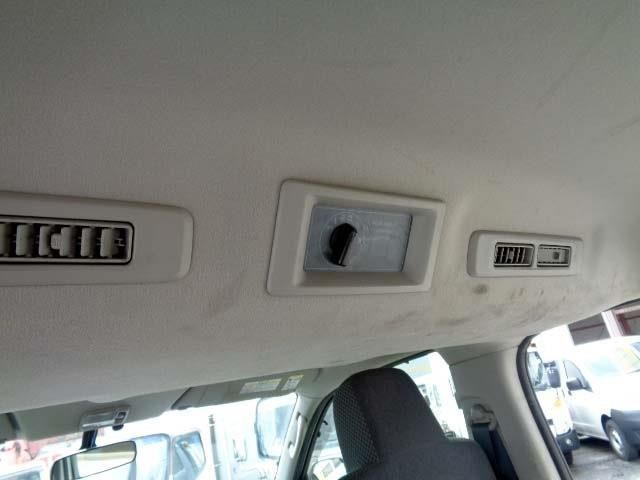 NISSAN NV350 CARAVAN 2017 Image 31