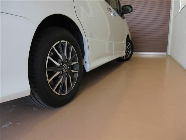 TOYOTA VOXY 2015 Image 31