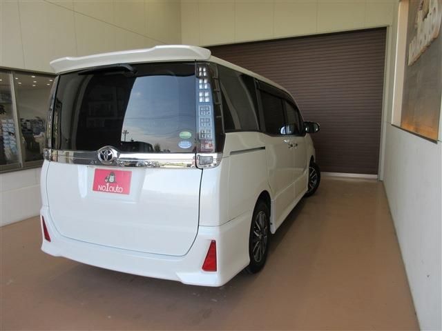 TOYOTA VOXY 2015 Image 31