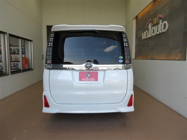 TOYOTA VOXY 2015 Image 31