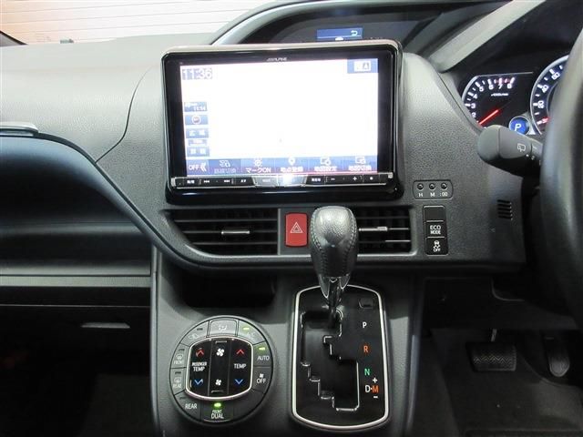 TOYOTA VOXY 2015 Image 31