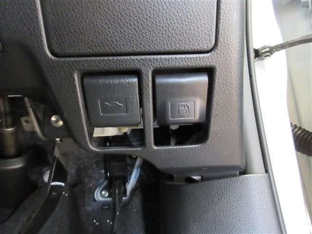 TOYOTA VOXY 2015 Image 31