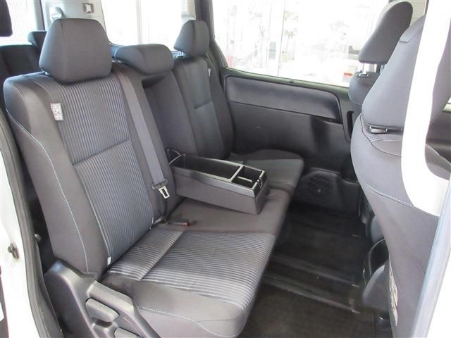 TOYOTA VOXY 2015 Image 31