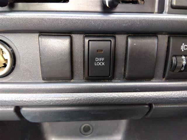 SUZUKI CARRY TRUCK 4WD 2015 Image 31