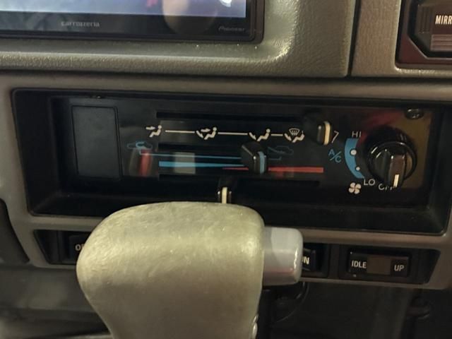 TOYOTA LANDCRUISER PRADO 1995 Image 31