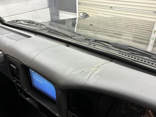 TOYOTA LANDCRUISER PRADO 1995 Image 31