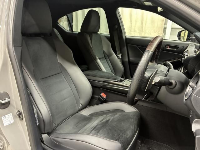 TOYOTA ＩＳ５００ 2022 Image 31