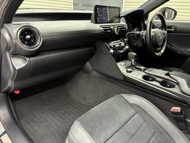 TOYOTA ＩＳ５００ 2022 Image 31