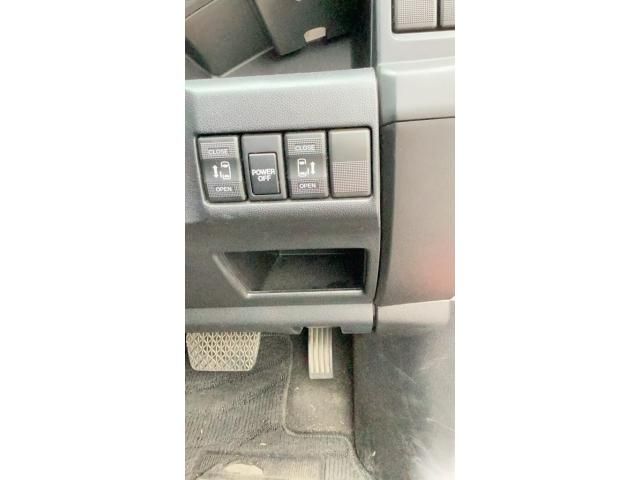 MAZDA PREMACY 2012 Image 31