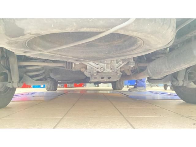 TOYOTA VELLFIRE  HYBRID 4WD 2012 Image 31