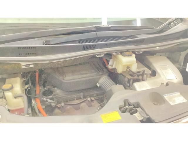 TOYOTA VELLFIRE  HYBRID 4WD 2012 Image 31