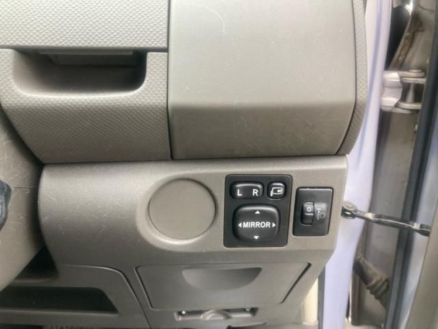 TOYOTA VITZ 2008 Image 31