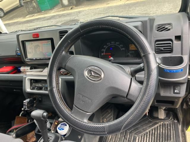 DAIHATSU HIJET TRUCK 4WD 2017 Image 31