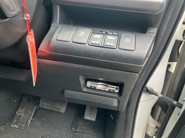 HONDA STEPWAGON SPADA 2012 Image 31