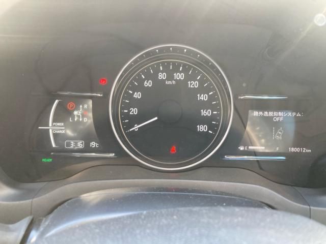 HONDA VEZEL HYBRID 2016 Image 31