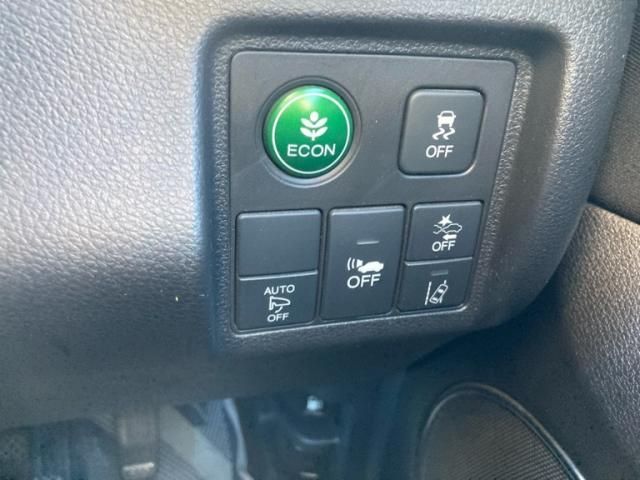 HONDA VEZEL HYBRID 2016 Image 31