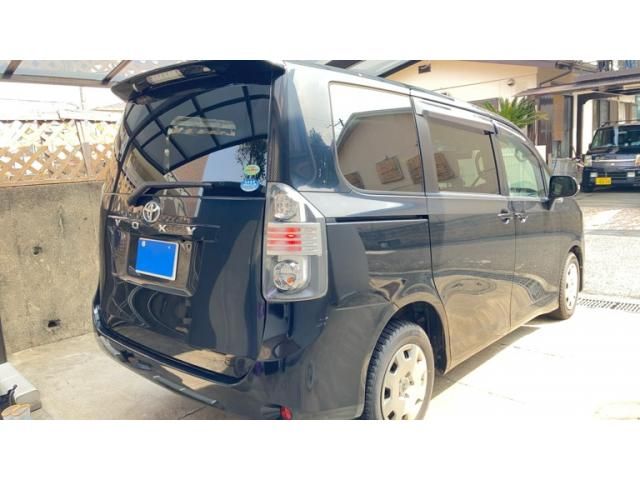 TOYOTA VOXY 2008 Image 31
