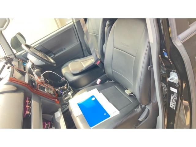 TOYOTA VOXY 2008 Image 31