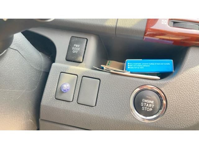 TOYOTA VOXY 2008 Image 31