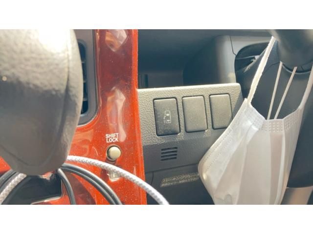 TOYOTA VOXY 2008 Image 31