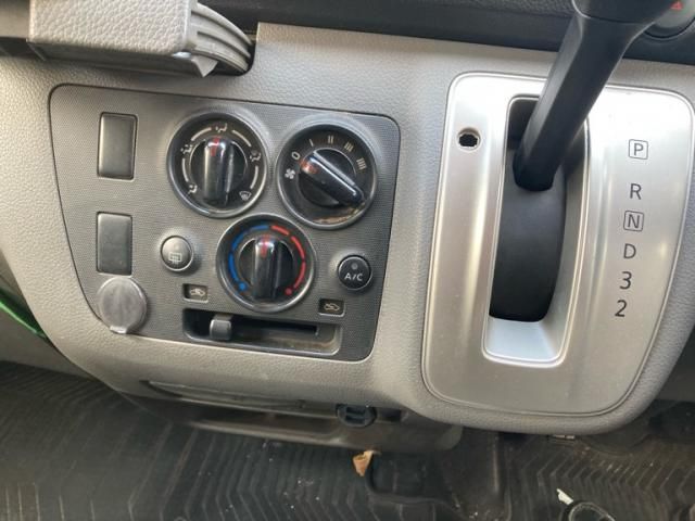 NISSAN NV350 CARAVAN 1.2T 2014 Image 31