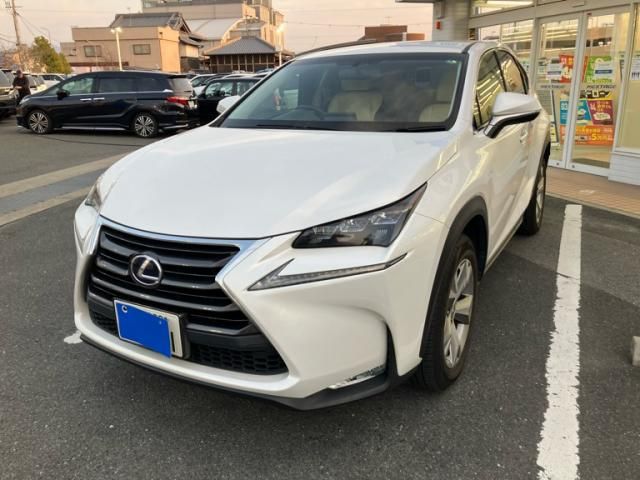 TOYOTA LEXUS NX300H 2015 Image 31