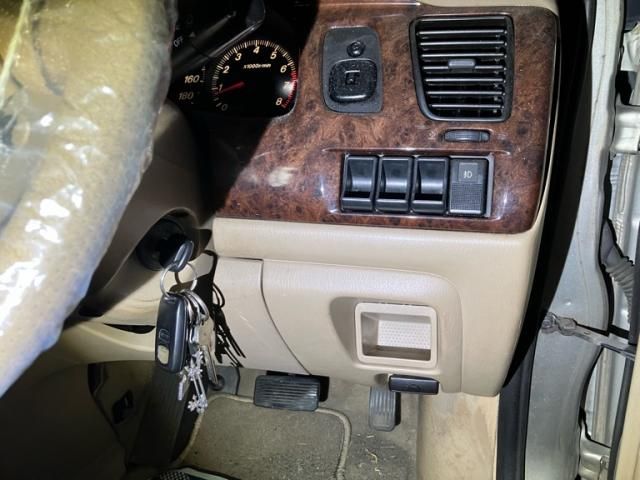 MAZDA MPV 2001 Image 31