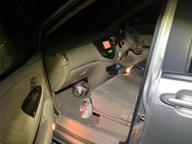 MAZDA MPV 2001 Image 31