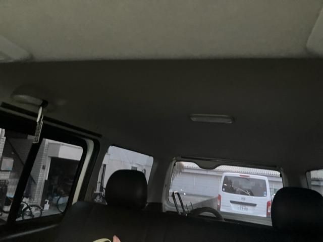 TOYOTA REGIUSACE VAN 2WD 2011 Image 31