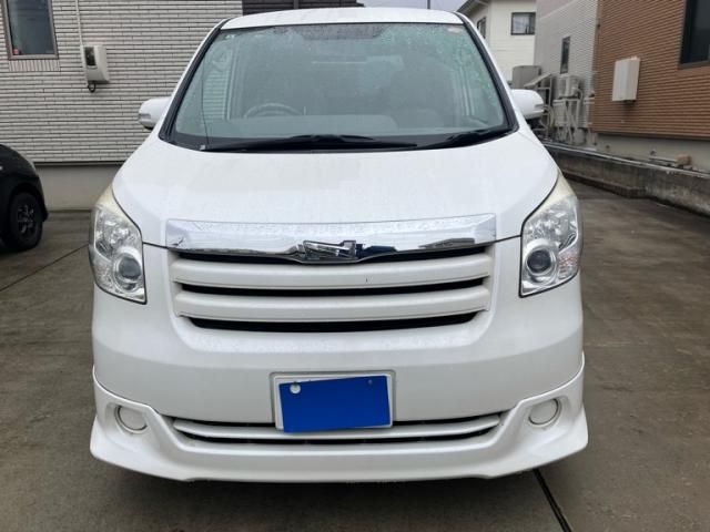 TOYOTA NOAH 2009 Image 31