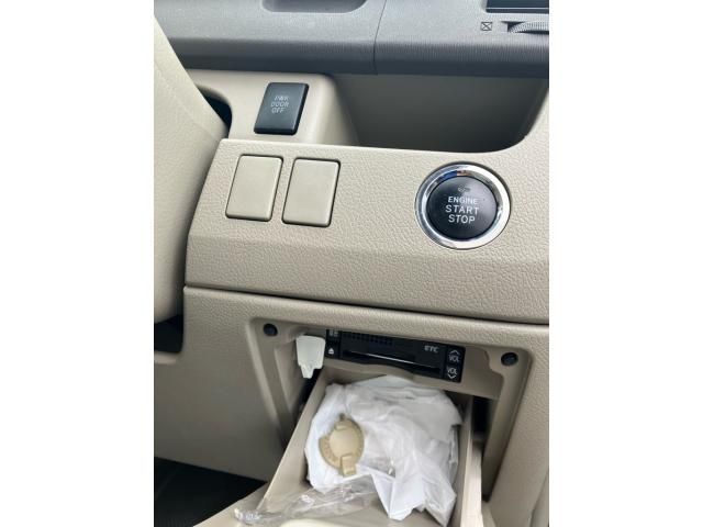 TOYOTA NOAH 2009 Image 31