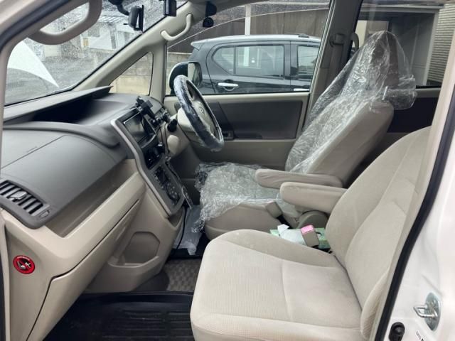 TOYOTA NOAH 2009 Image 31