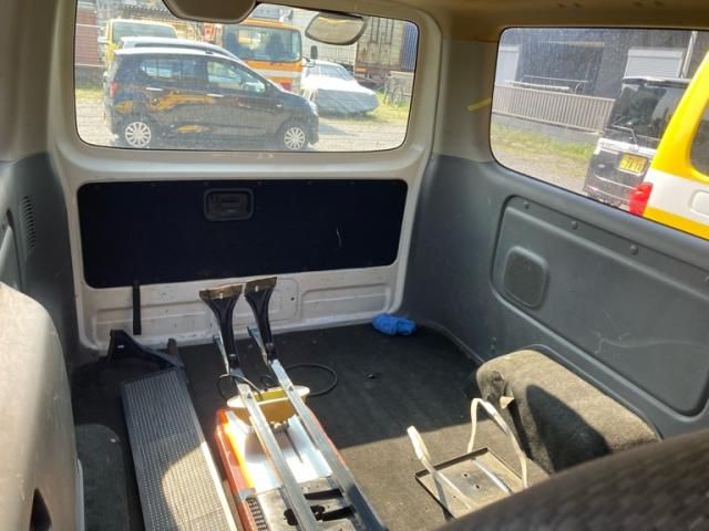 NISSAN NV350 CARAVAN 2016 Image 31