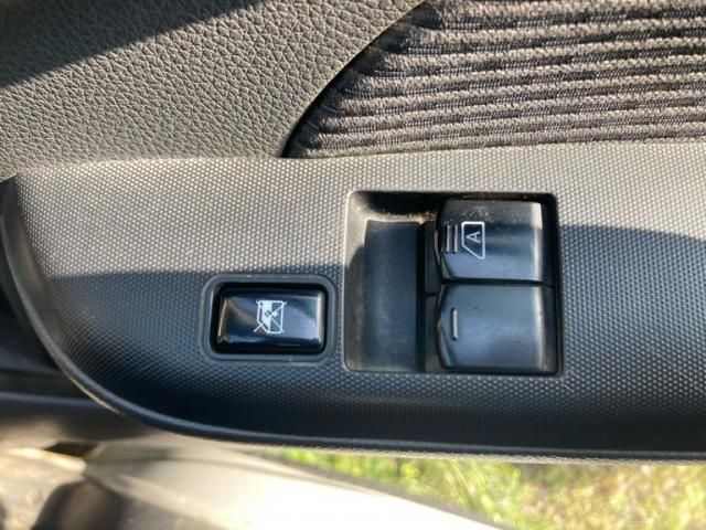 NISSAN NV350 CARAVAN 2016 Image 31