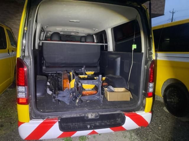 TOYOTA REGIUSACE VAN 2WD 2012 Image 31