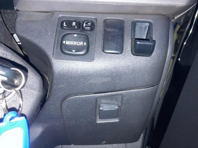 TOYOTA REGIUSACE VAN 2WD 2012 Image 31