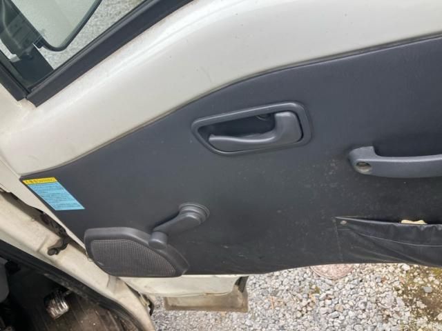 SUBARU SAMBAR TRUCK 4WD 2000 Image 31