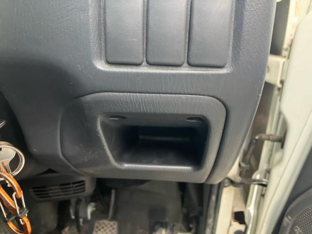 SUBARU SAMBAR TRUCK 4WD 2000 Image 31