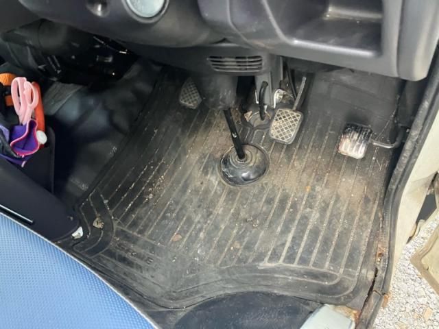 SUBARU SAMBAR TRUCK 4WD 2000 Image 31