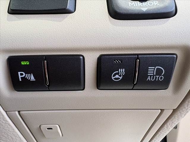 TOYOTA LEXUS LS600H 2013 Image 31