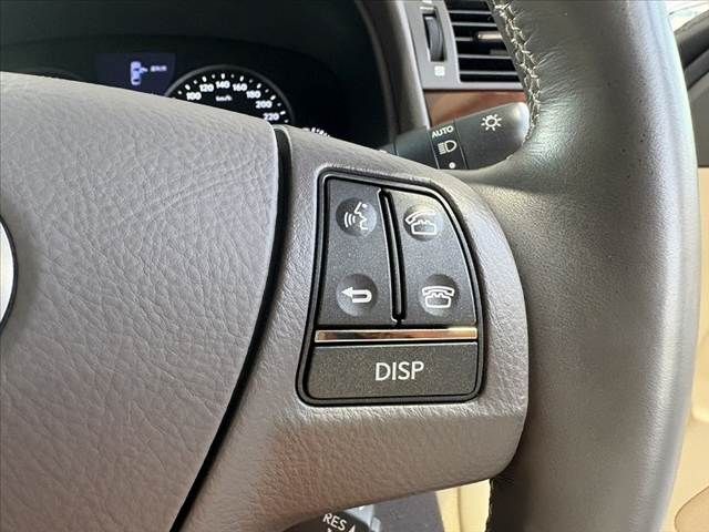 TOYOTA LEXUS LS600H 2013 Image 31