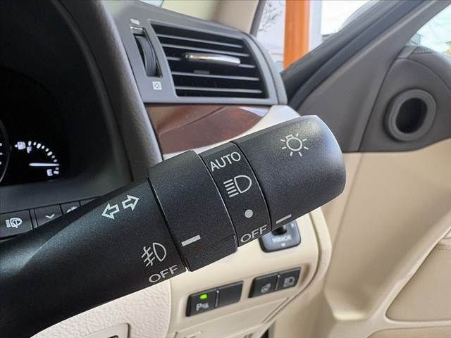 TOYOTA LEXUS LS600H 2013 Image 31