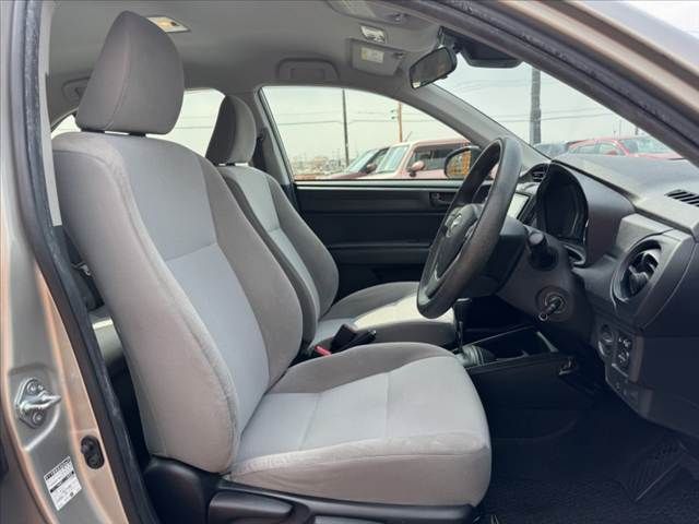 TOYOTA COROLLA AXIO 2015 Image 31