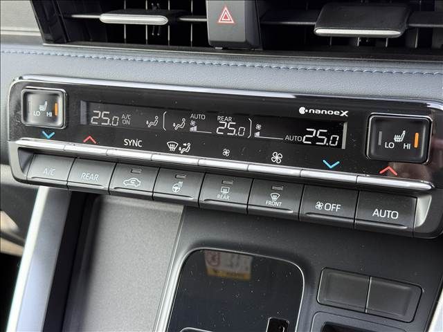 TOYOTA VOXY 2024 Image 31